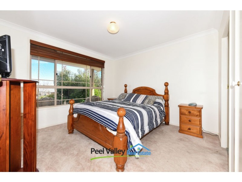 18 Overlanders Way, Tamworth NSW 2340