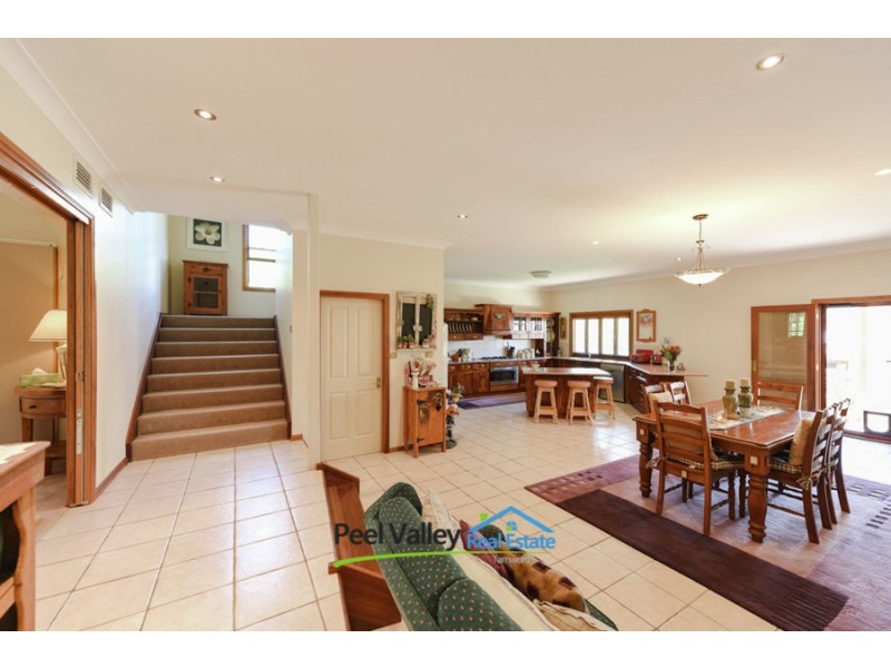 24 Parry Street, Tamworth NSW 2340