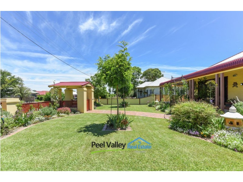 24 Parry Street, Tamworth NSW 2340