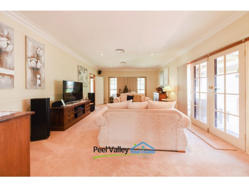 24 Parry Street, Tamworth NSW 2340