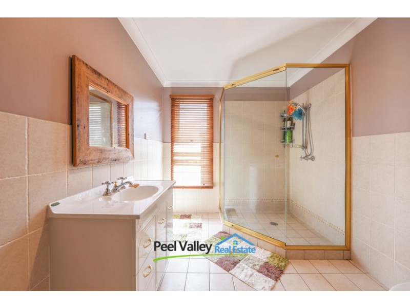 24 Parry Street, Tamworth NSW 2340