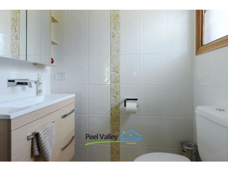 24 Parry Street, Tamworth NSW 2340