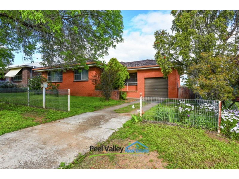 8 Ernest Street, Tamworth NSW 2340