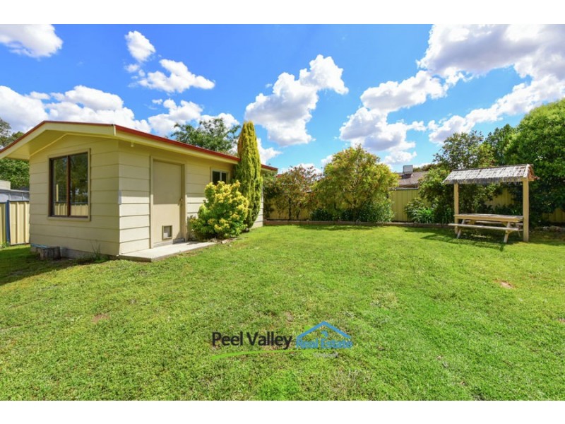 11 Nowland Crescent, Tamworth NSW 2340