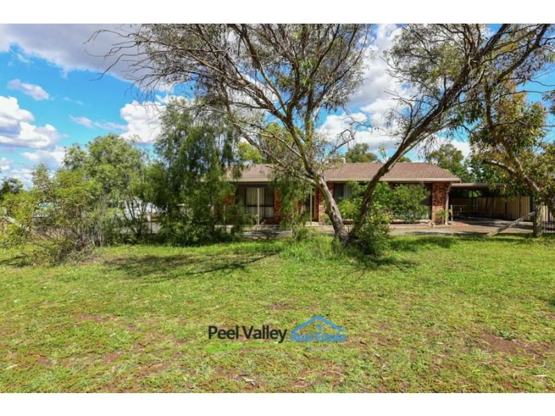 11 Nowland Crescent, Tamworth NSW 2340