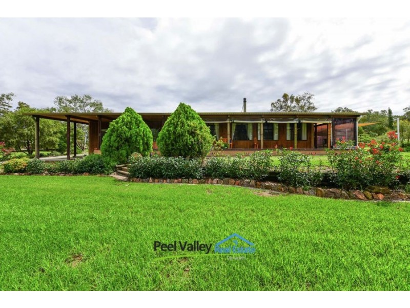 42 Roses Lane, Kootingal NSW 2352