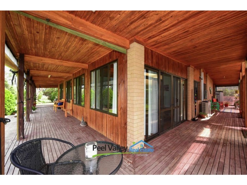 42 Roses Lane, Kootingal NSW 2352