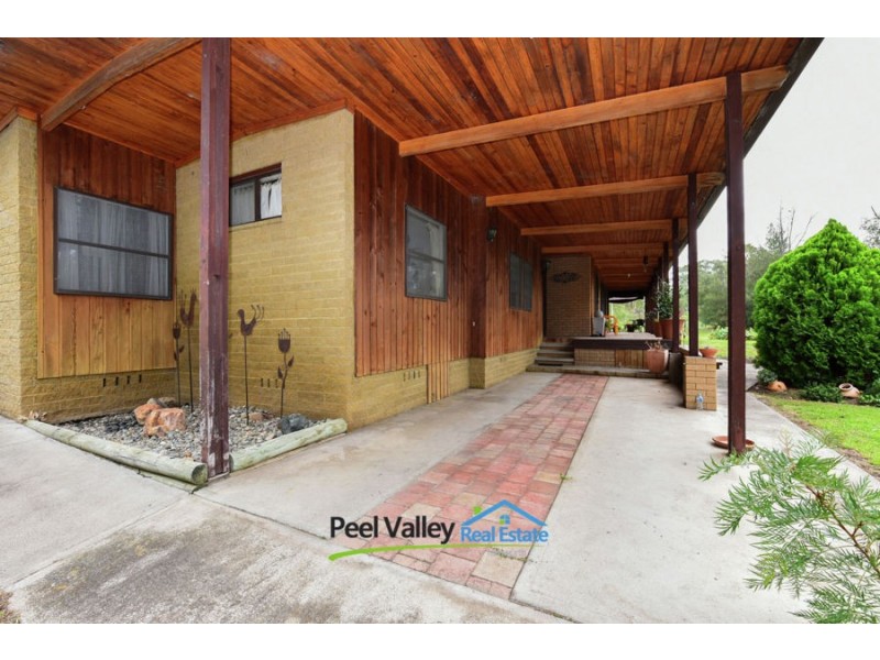42 Roses Lane, Kootingal NSW 2352