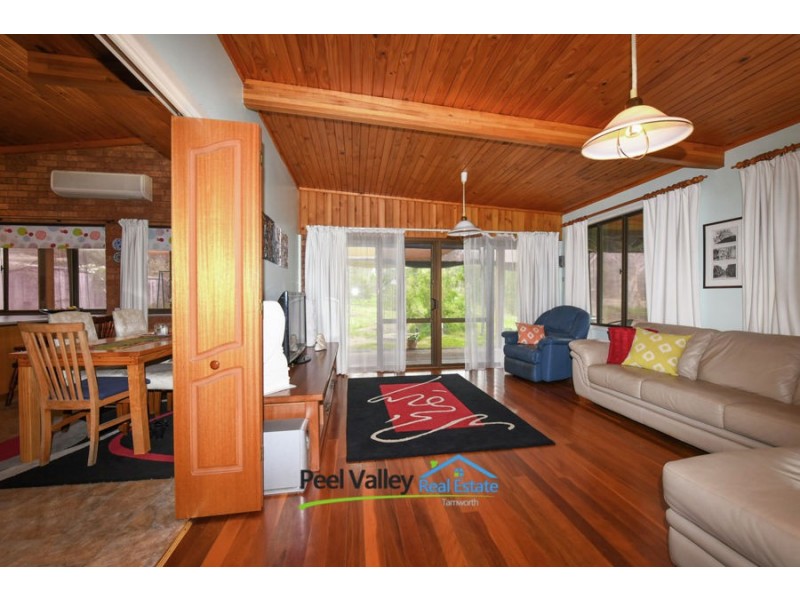 42 Roses Lane, Kootingal NSW 2352