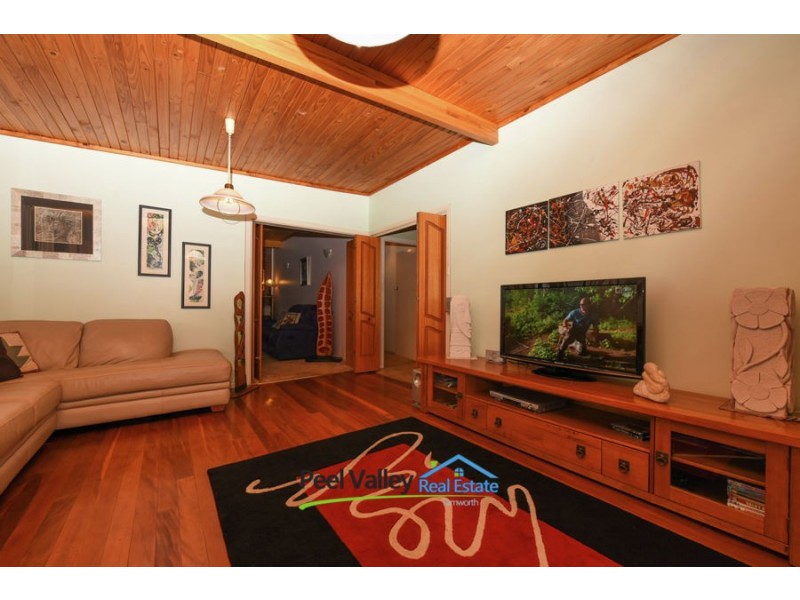 42 Roses Lane, Kootingal NSW 2352