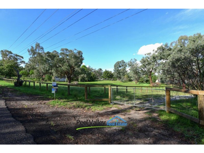 42 Roses Lane, Kootingal NSW 2352