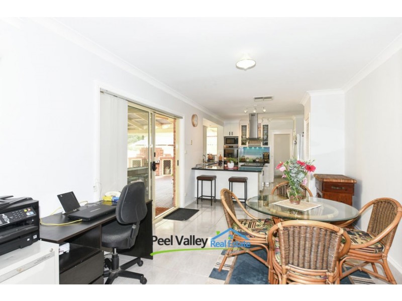 8 Brolga Way, Tamworth NSW 2340