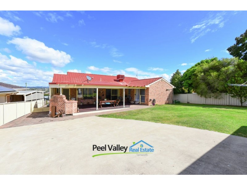 8 Brolga Way, Tamworth NSW 2340