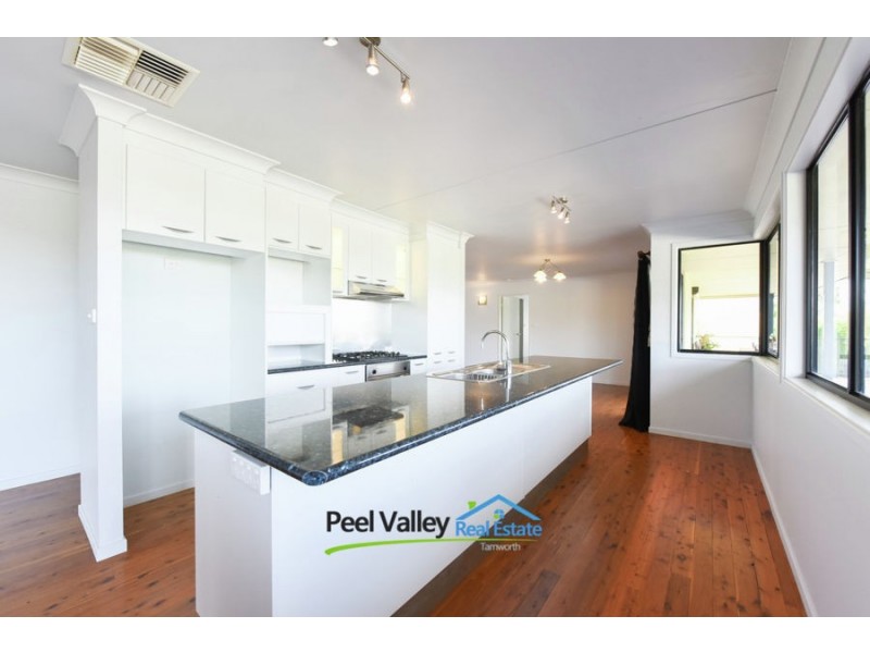 5 Lawrence Avenue, Tamworth NSW 2340