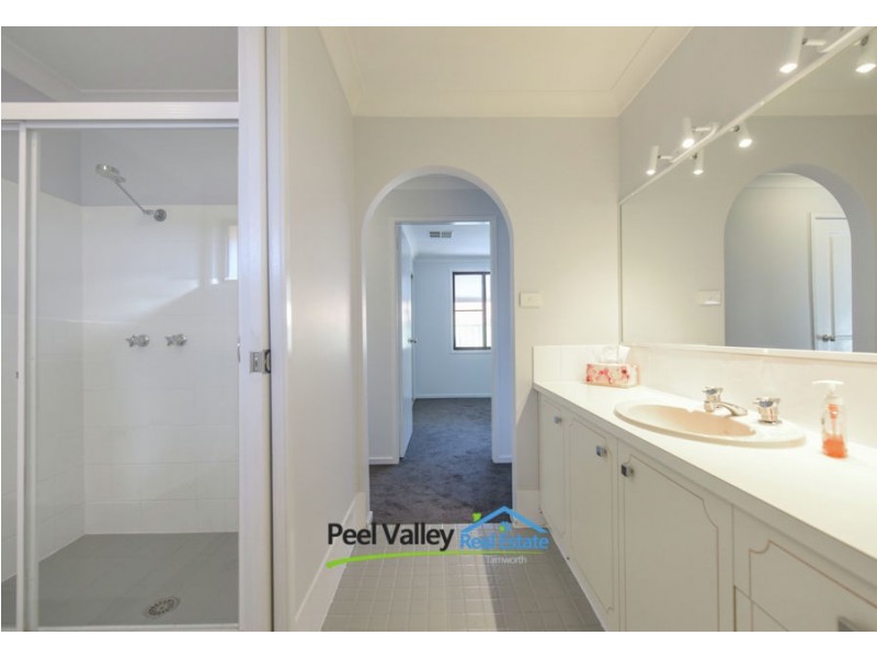 95 Edward Street, Tamworth NSW 2340