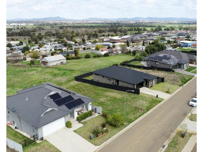 24 Conway Close, Tamworth NSW 2340
