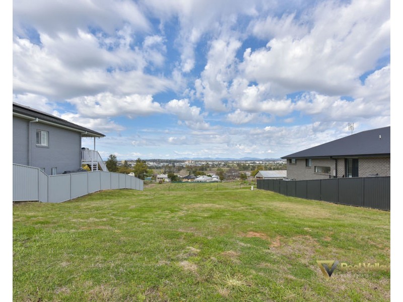 24 Conway Close, Tamworth NSW 2340