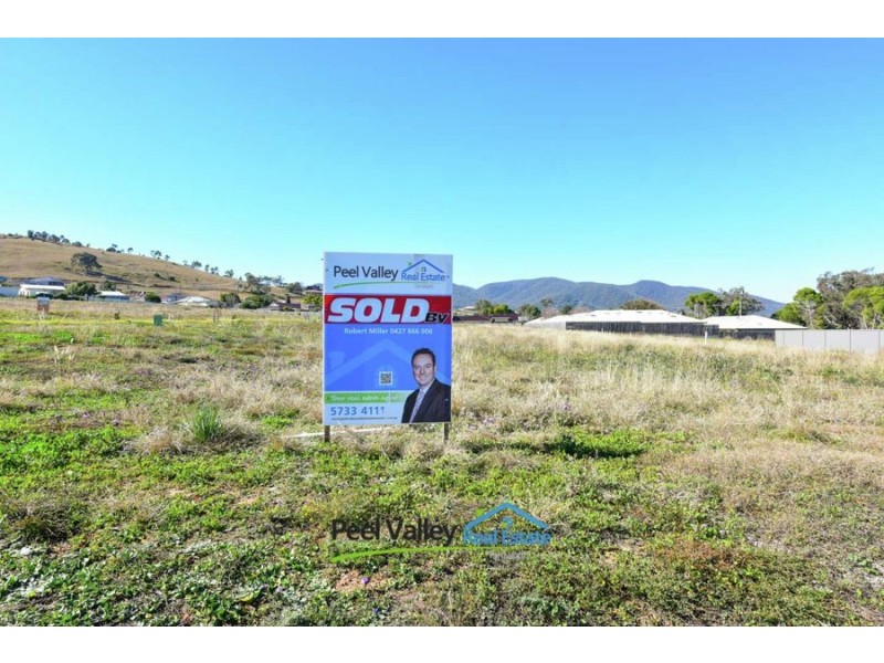 2 Francis Avenue – Sunset Views On Peel, Tamworth NSW 2340