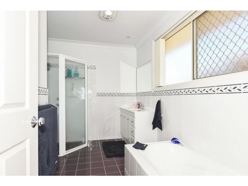 19 Ebony Close, Tamworth NSW 2340