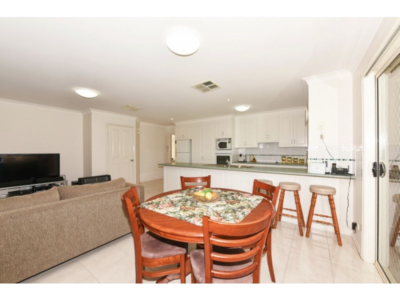 19 Ebony Close, Tamworth NSW 2340
