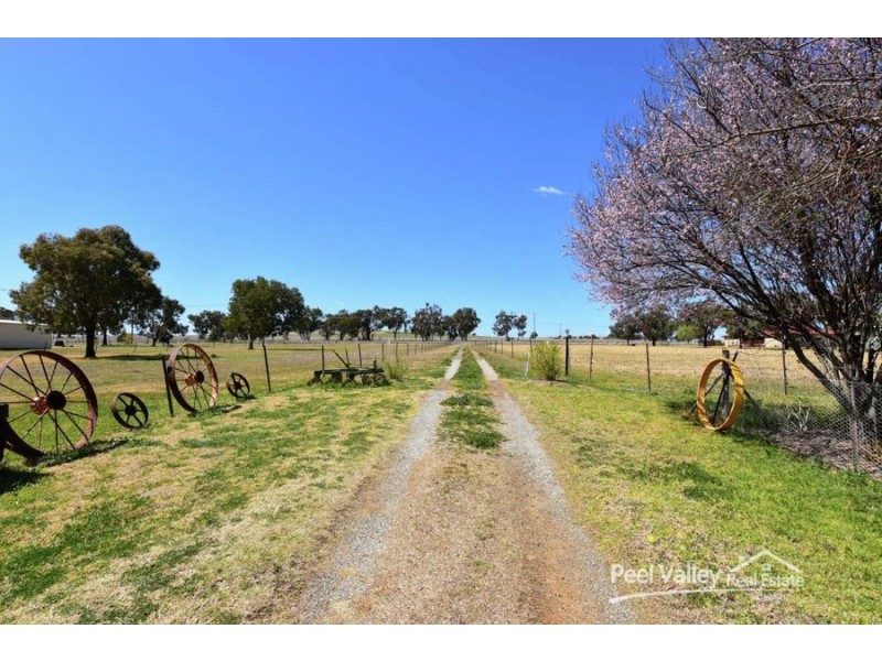562 Warral Road, Tamworth NSW 2340