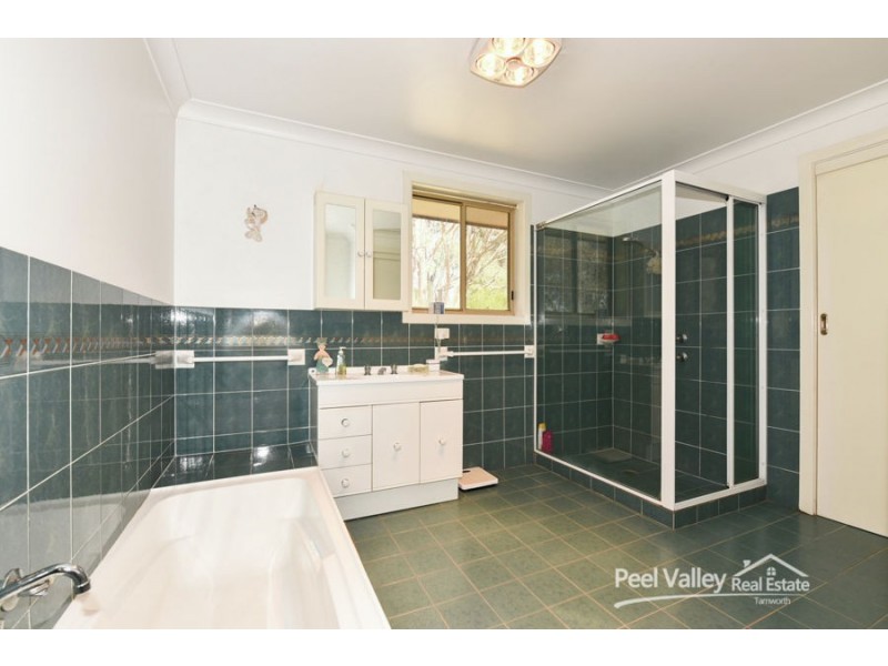 562 Warral Road, Tamworth NSW 2340