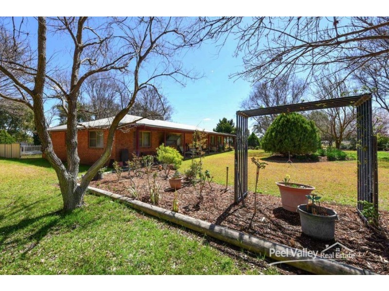 562 Warral Road, Tamworth NSW 2340