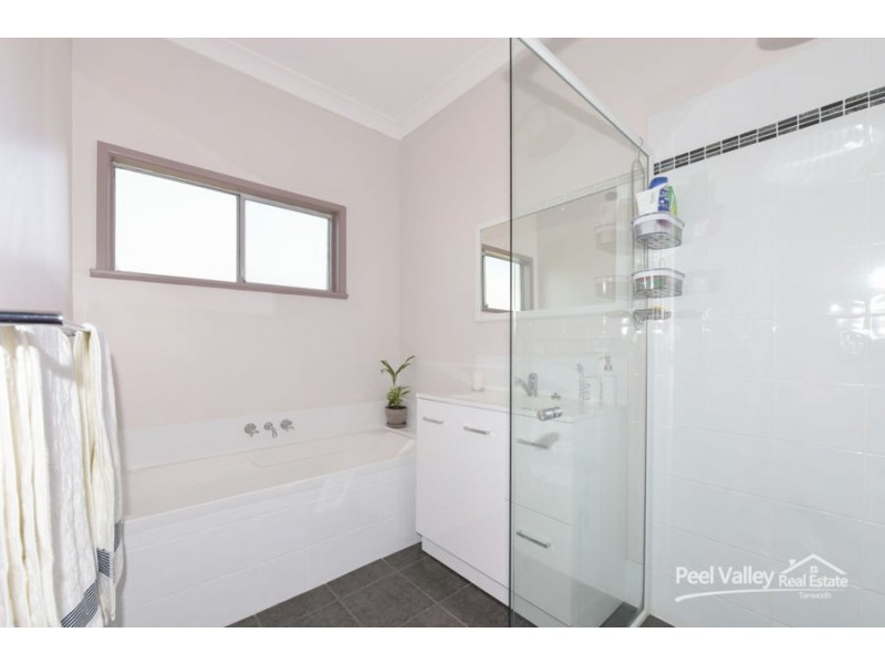 19 Denman Avenue, Kootingal NSW 2352