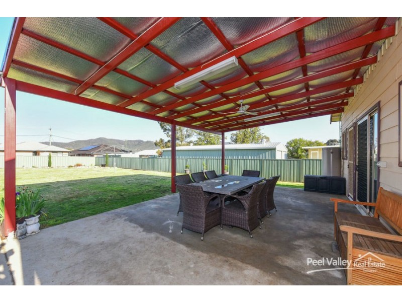19 Denman Avenue, Kootingal NSW 2352