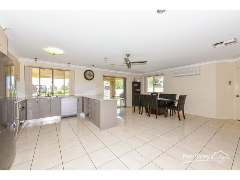34 Palmer Drive, Tamworth NSW 2340