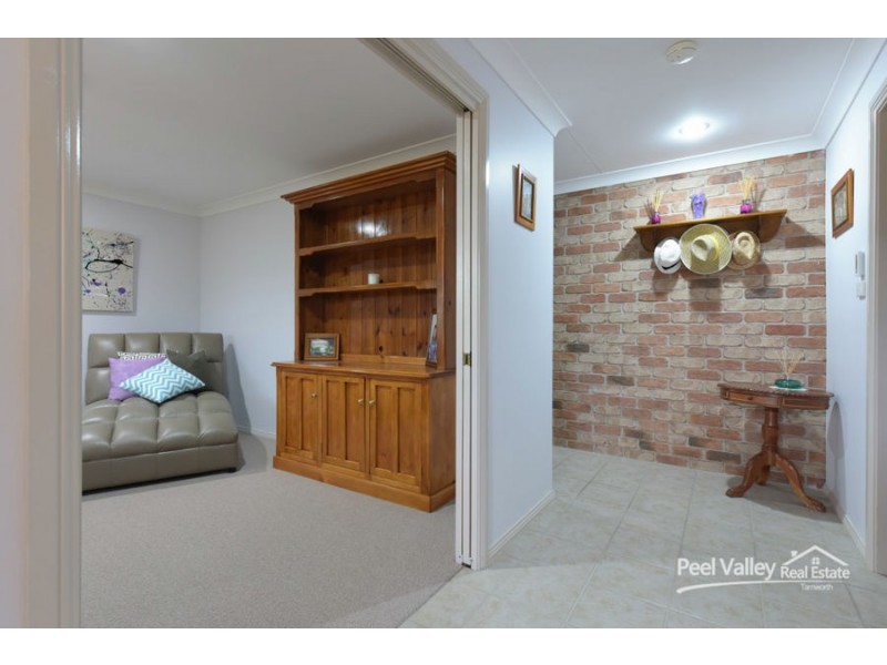 17 Ebony Close, Tamworth NSW 2340