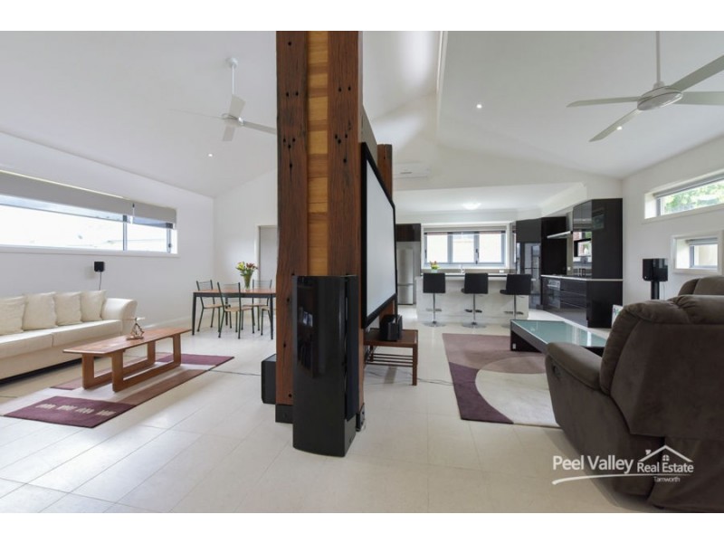 42 Johnston Street, Tamworth NSW 2340