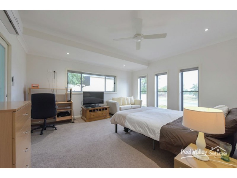 42 Johnston Street, Tamworth NSW 2340