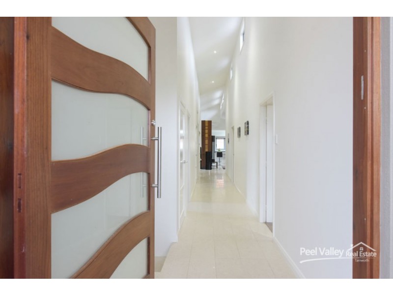 42 Johnston Street, Tamworth NSW 2340