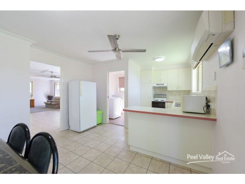 20 Carole Drive, Kootingal NSW 2352