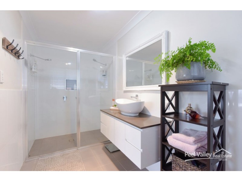 43 Warrah Drive, Tamworth NSW 2340