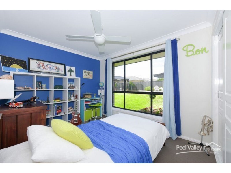 43 Warrah Drive, Tamworth NSW 2340