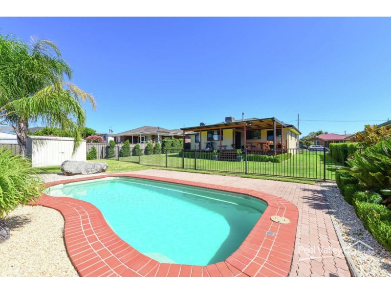 20 Leonora Crescent, Kootingal NSW 2352