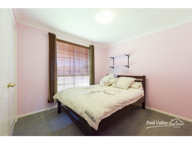 20 Leonora Crescent, Kootingal NSW 2352