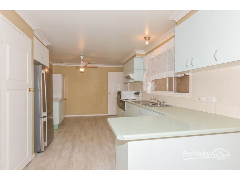 39 Railway Avenue, Duri NSW 2344