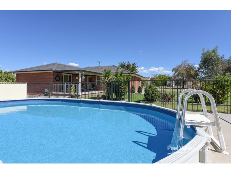 15 Palmer Drive, Tamworth NSW 2340