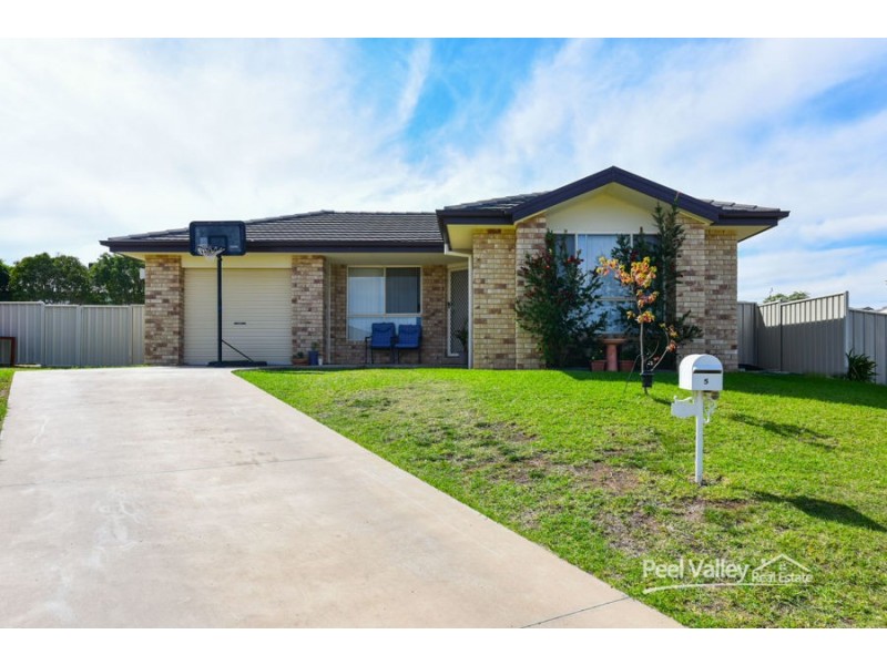 5 Coolamon Close, Tamworth NSW 2340