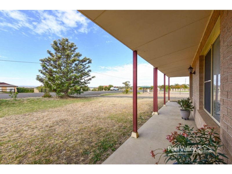 19 Palmer Drive, Tamworth NSW 2340