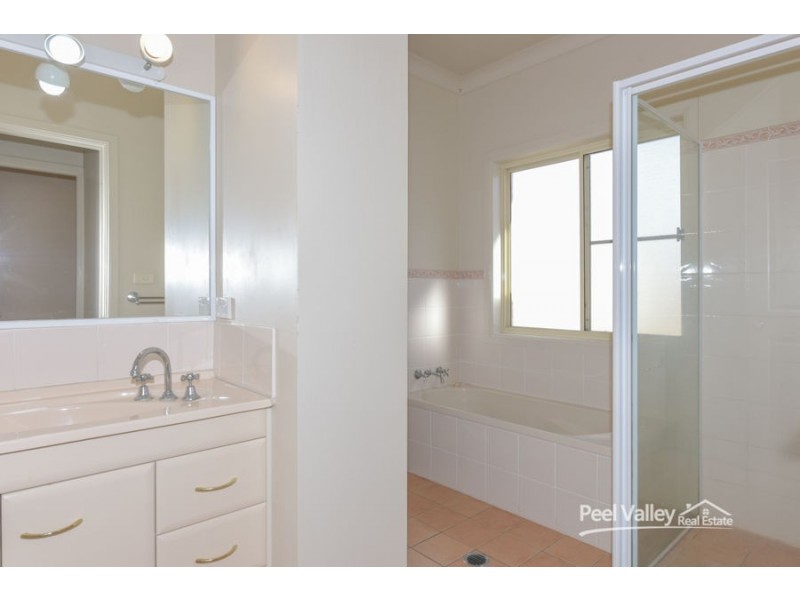 19 Palmer Drive, Tamworth NSW 2340