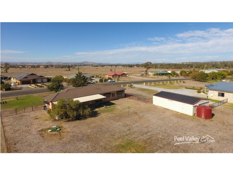 19 Palmer Drive, Tamworth NSW 2340