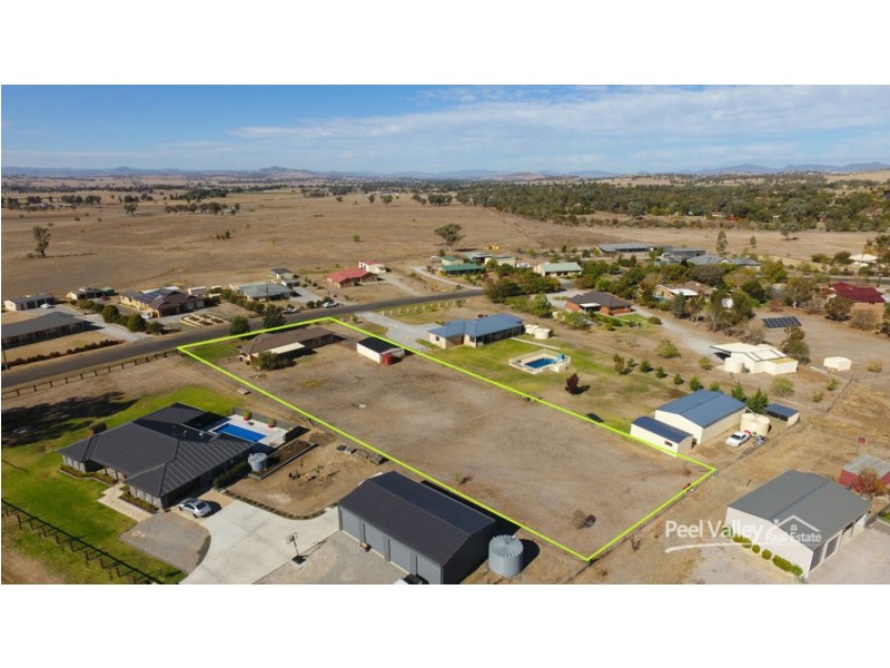 19 Palmer Drive, Tamworth NSW 2340