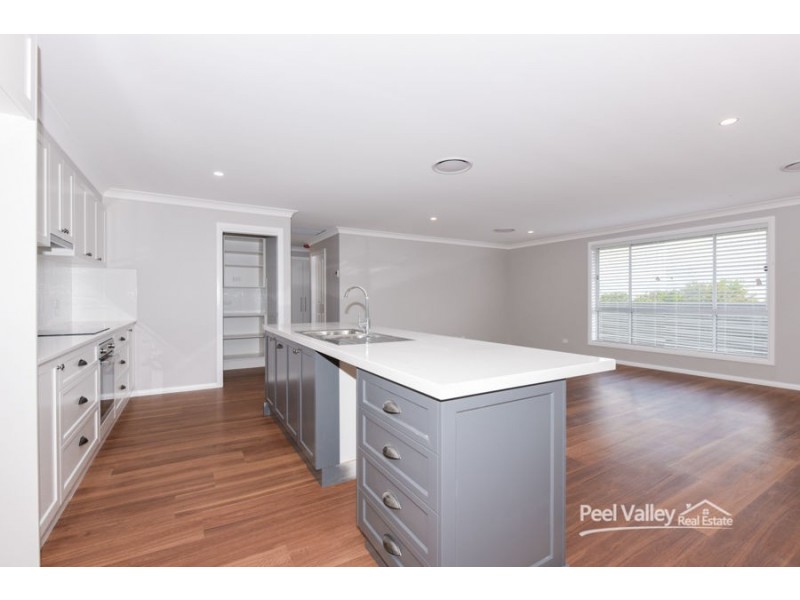 3B/3-5 Carmichael Avenue East, Tamworth NSW 2340