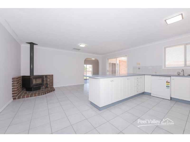 15 Kurrajong Street, Tamworth NSW 2340