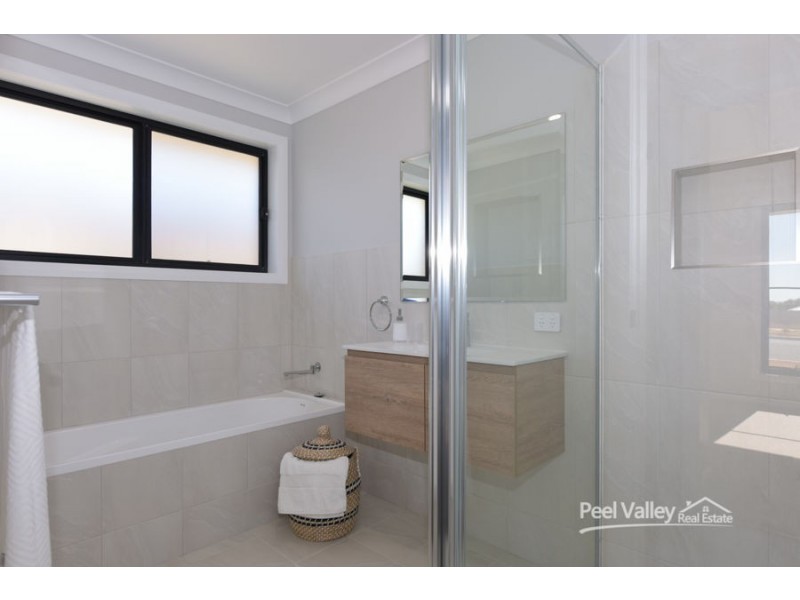 1/40 Francis Avenue, Tamworth NSW 2340