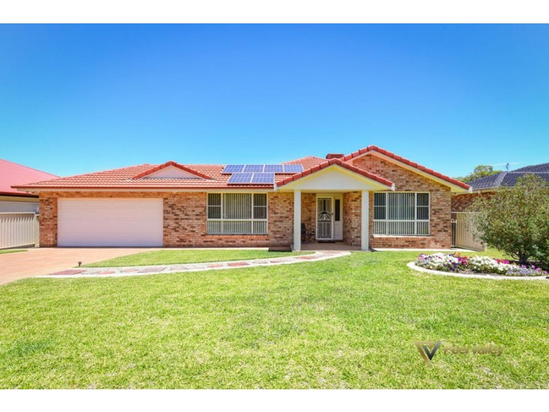 19 Ebony Close, Tamworth NSW 2340